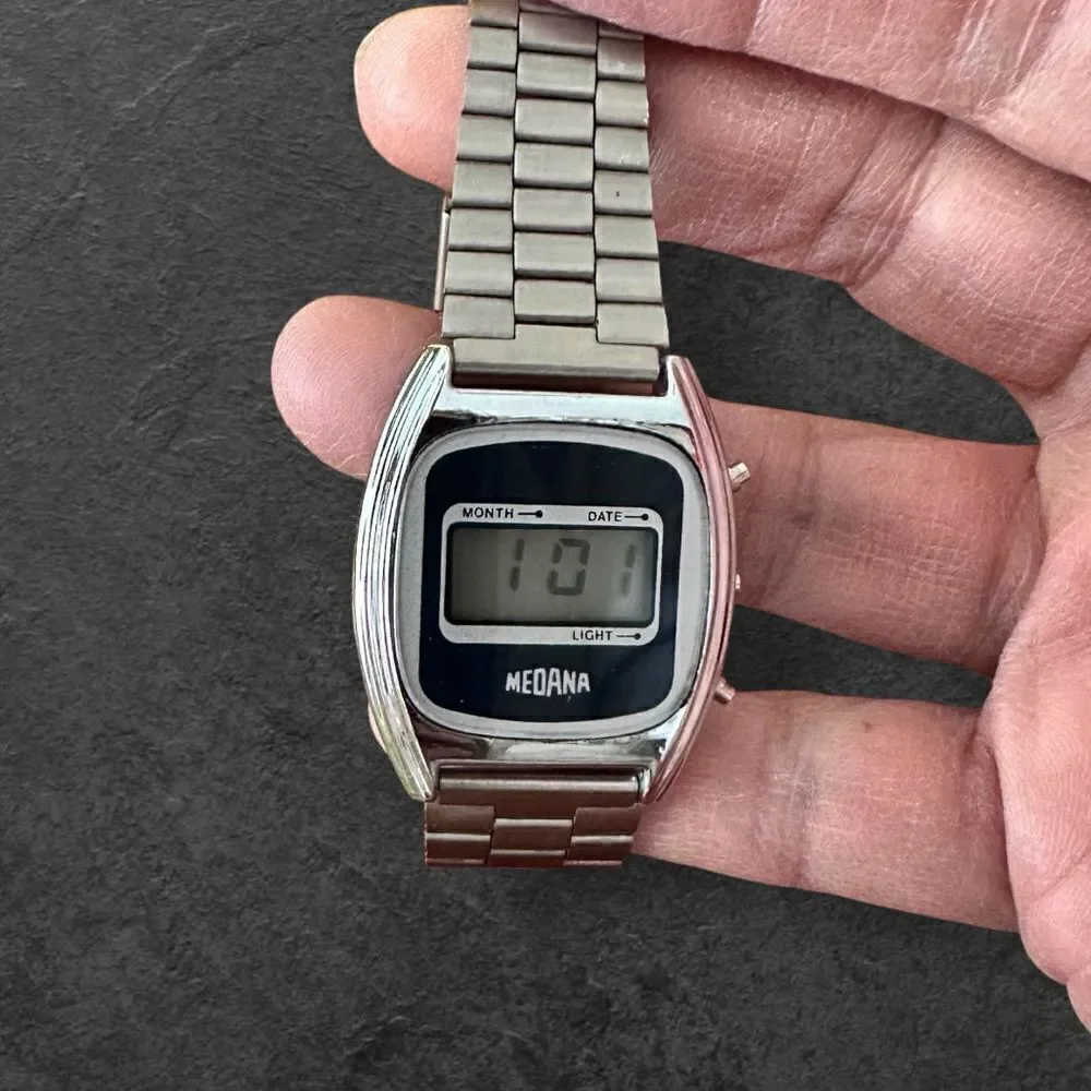 Vintage Medana Retro 80s Men’s Silver Tone and Blue Digital Watch